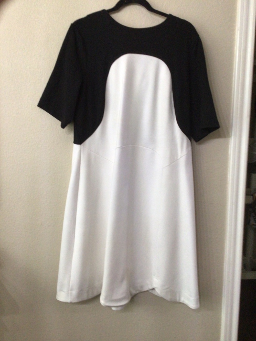 Eloquii simple but classic black and white dress. Size 16  great shape.